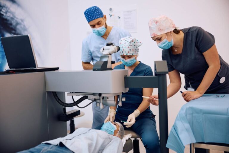 Featured image for How Does Laser Eye Surgery Work?